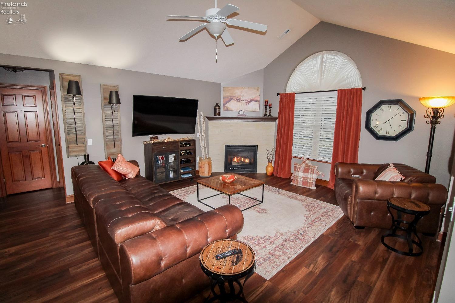 Huron, Ohio 44839, United States, 3 Bedrooms Bedrooms, ,2 BathroomsBathrooms,Residential,Contingent,8606