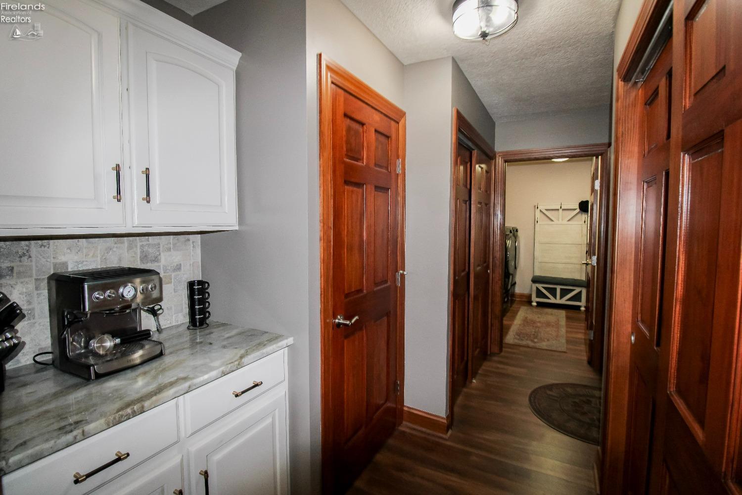 Huron, Ohio 44839, United States, 3 Bedrooms Bedrooms, ,2 BathroomsBathrooms,Residential,Contingent,8606