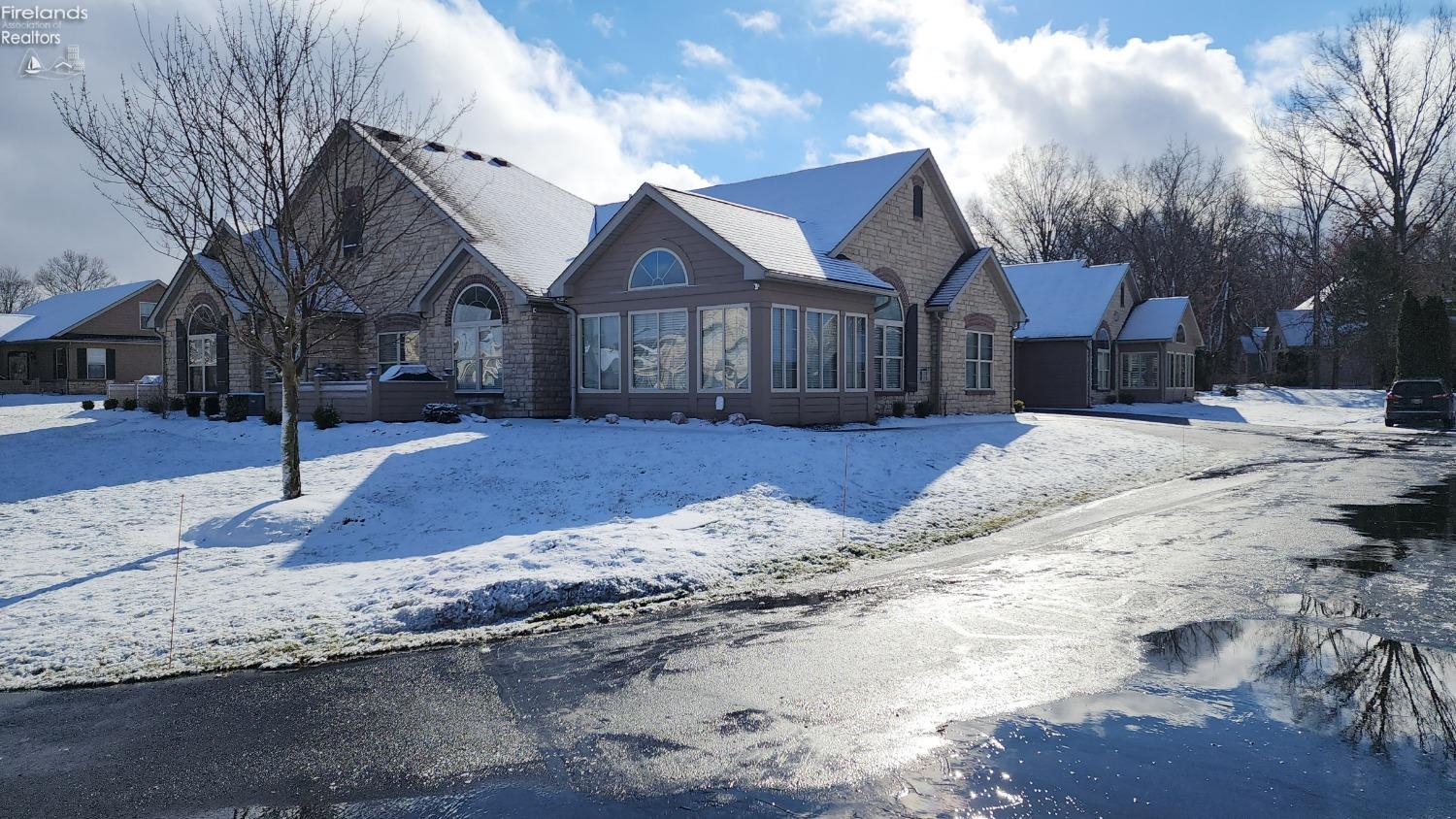 Huron, Ohio 44839, United States, 3 Bedrooms Bedrooms, ,2 BathroomsBathrooms,Residential,Contingent,8606