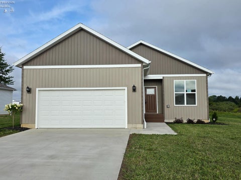 Homes For Sale - 312 Ethan Drive Dr<br/> Fremont, OH 43420