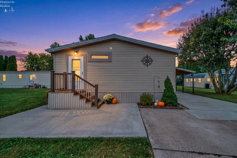 Mobile Home For Sale - 112 W Bass Circle<br/> Marblehead, OH 43440