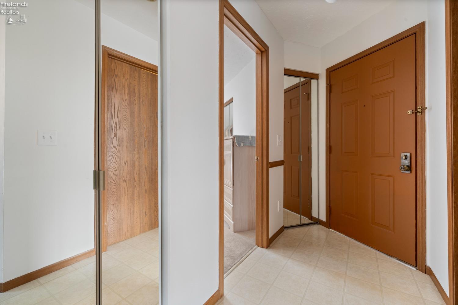 1789 N Windward Drive, Port Clinton, Ohio image 17