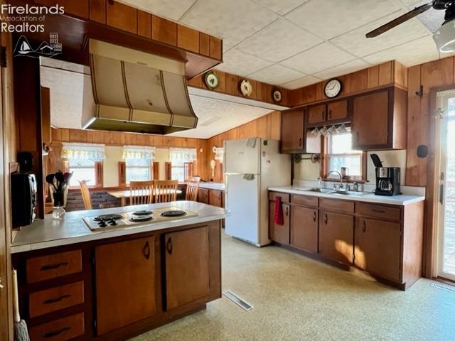 Kelleys Island, Ohio 43438, United States, 3 Bedrooms Bedrooms, ,2 BathroomsBathrooms,Residential,Pending,68105