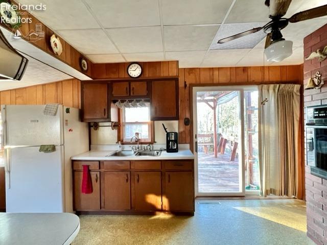 Kelleys Island, Ohio 43438, United States, 3 Bedrooms Bedrooms, ,2 BathroomsBathrooms,Residential,Pending,68105