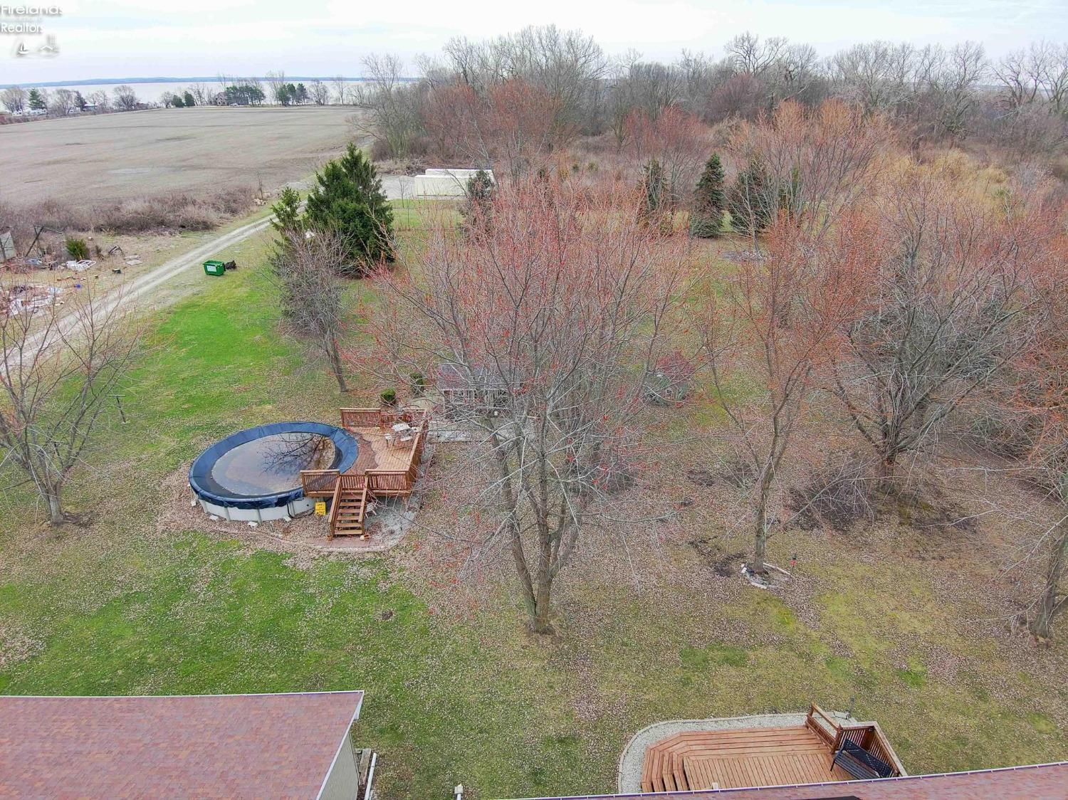 Port Clinton, Ohio 43452, United States, 3 Bedrooms Bedrooms, ,3 BathroomsBathrooms,Residential,Contingent,99858