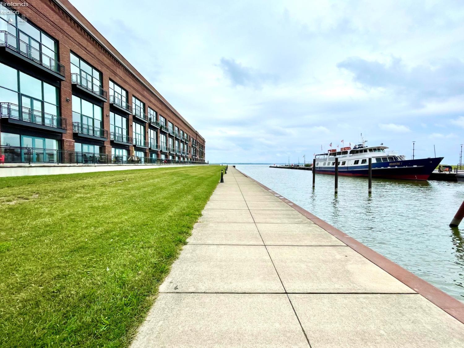 401 W Shoreline Drive #124, Sandusky, Ohio image 2