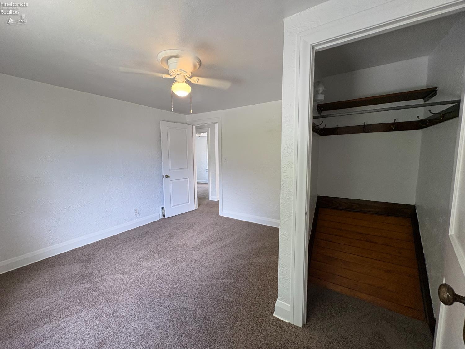 427 N Clover Street, Fremont, Ohio image 16