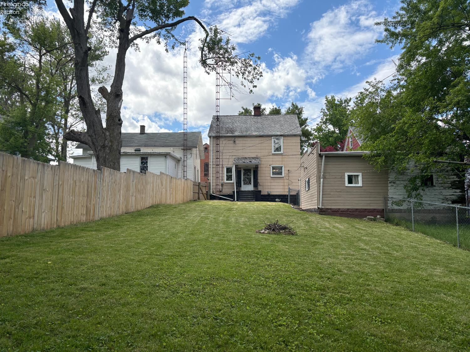 427 N Clover Street, Fremont, Ohio image 5