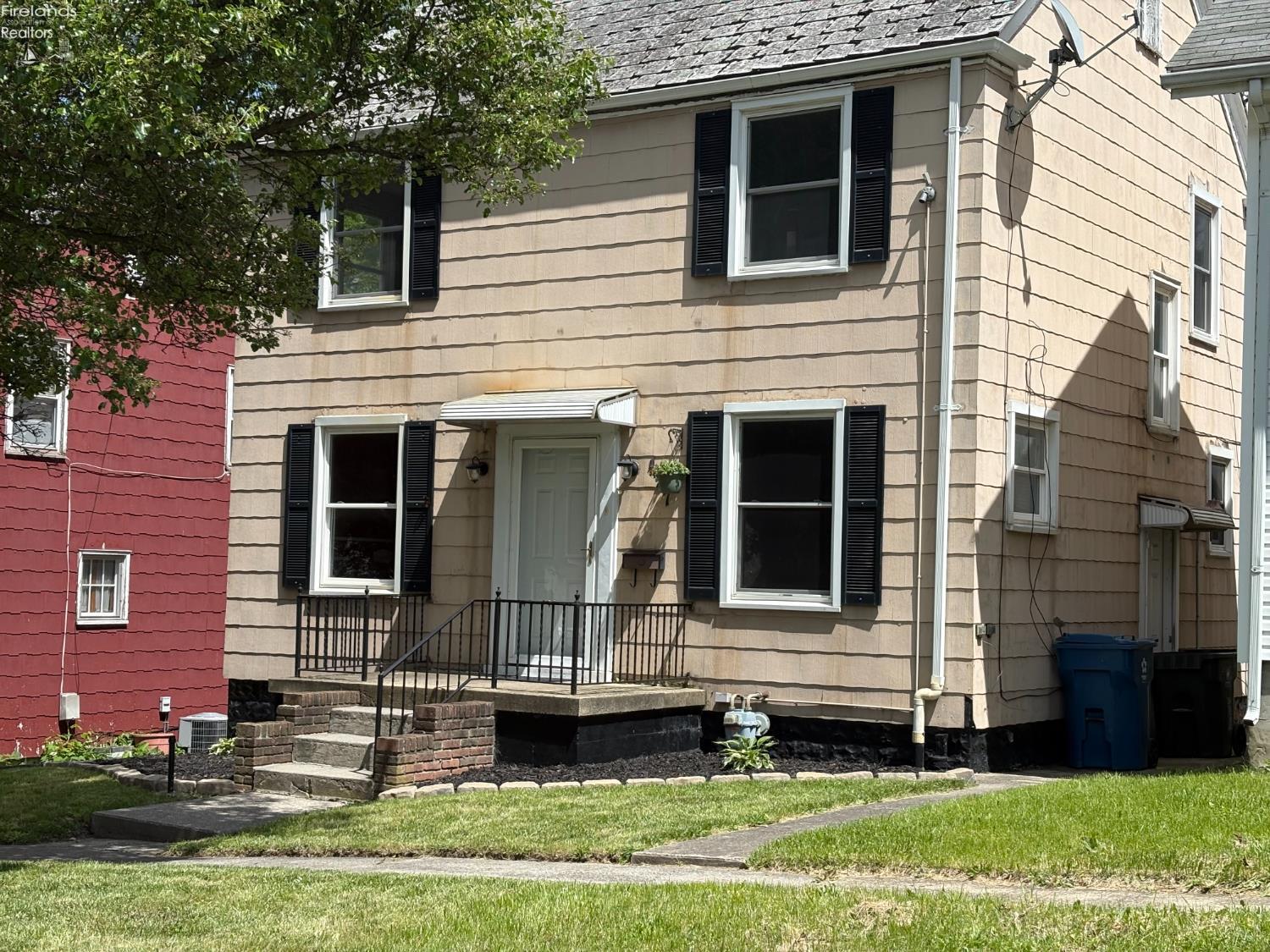 427 N Clover Street, Fremont, Ohio image 2
