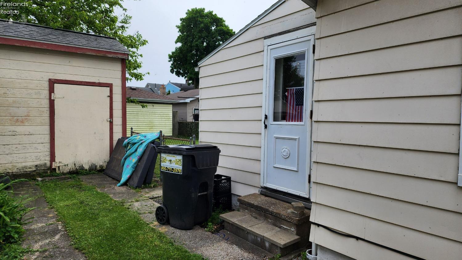 Sandusky, Ohio 44870, United States, 2 Bedrooms Bedrooms, ,1 BathroomBathrooms,Residential,Contingent,16569