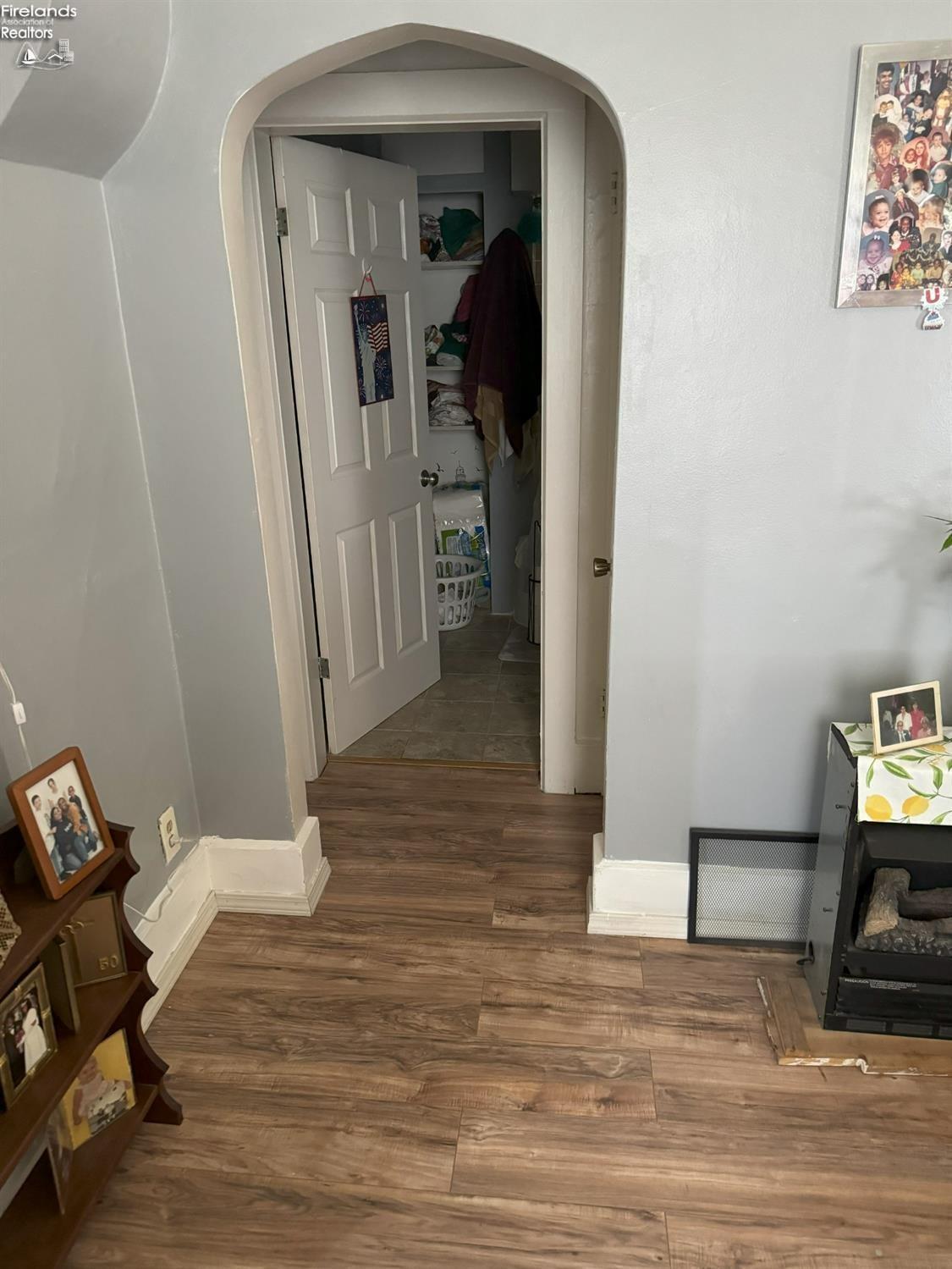 Sandusky, Ohio 44870, United States, 2 Bedrooms Bedrooms, ,1 BathroomBathrooms,Residential,Contingent,16569