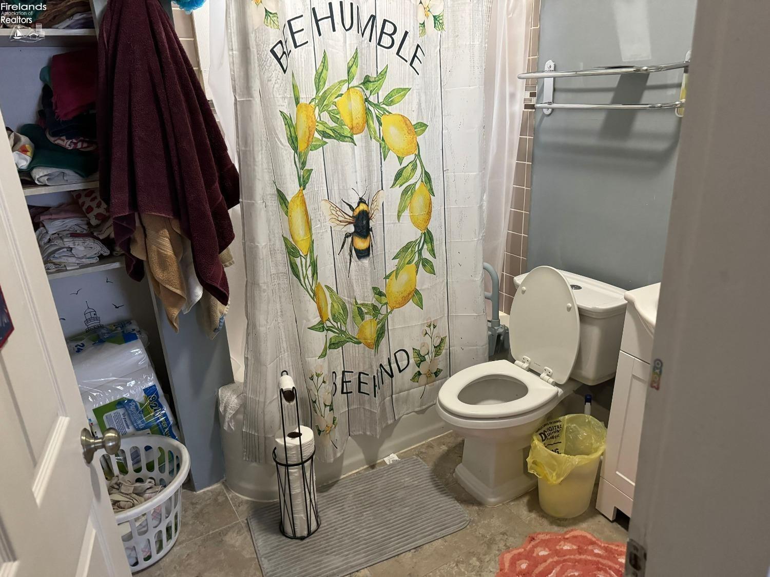 Sandusky, Ohio 44870, United States, 2 Bedrooms Bedrooms, ,1 BathroomBathrooms,Residential,Contingent,16569