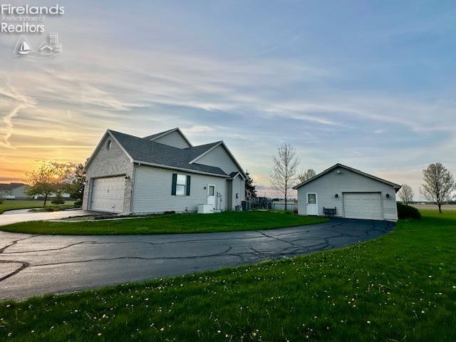 11745 W Salem Carroll Road, Oak Harbor, Ohio image 4