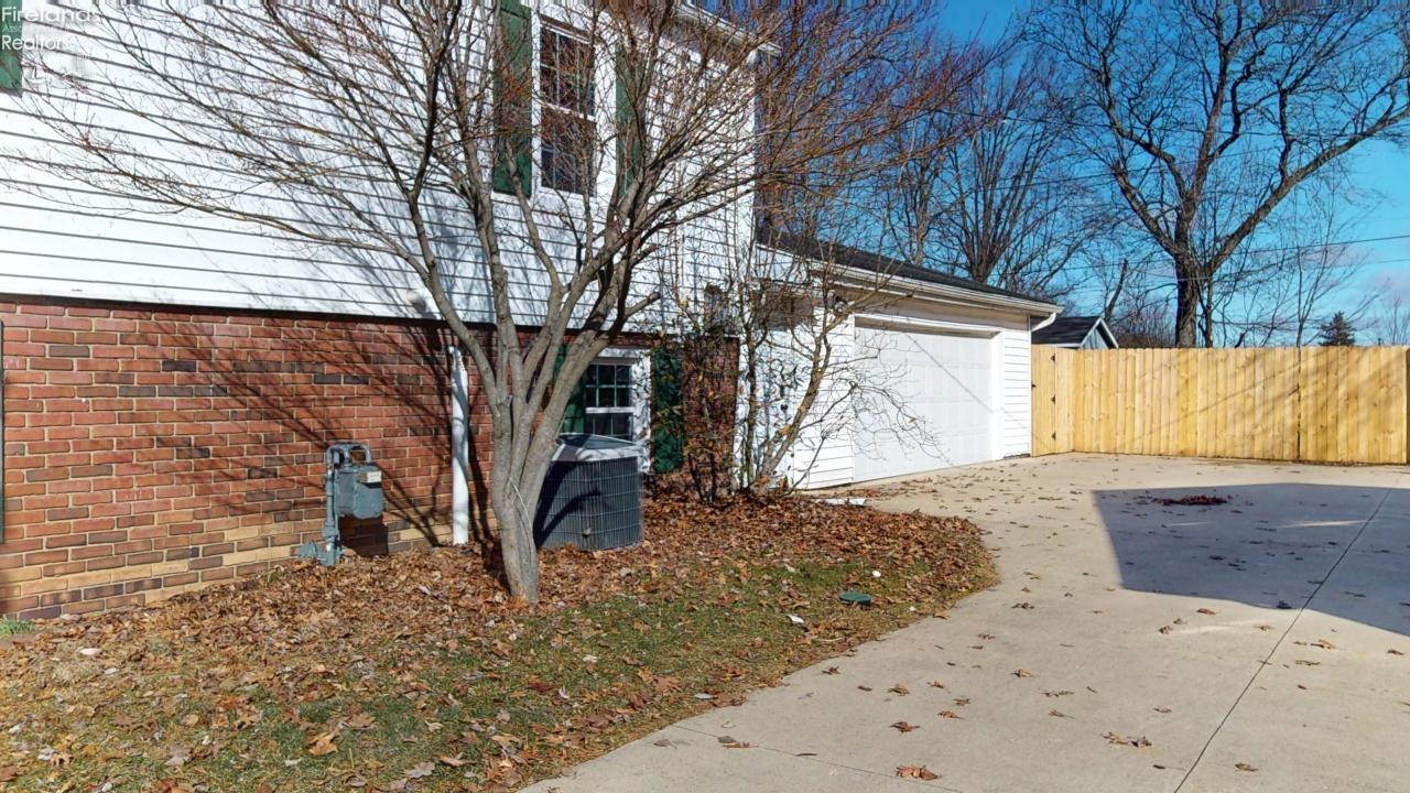 49 W Crestwood Drive, Willard, Ohio image 3