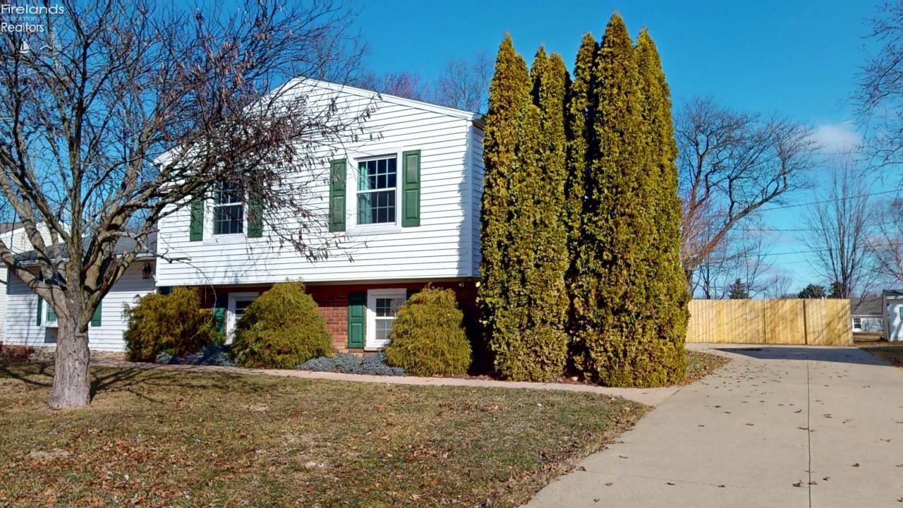 49 W Crestwood Drive, Willard, Ohio image 2