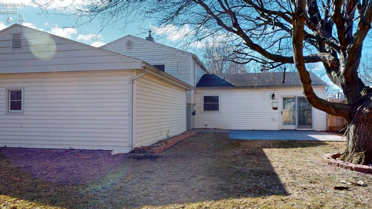 49 W Crestwood Drive, Willard, Ohio image 5