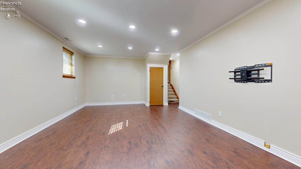 49 W Crestwood Drive, Willard, Ohio image 13
