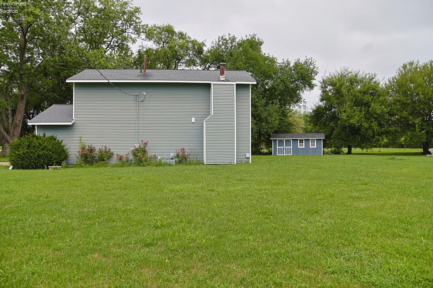 8307 Strecker Rd W, Bellevue, Ohio image 11