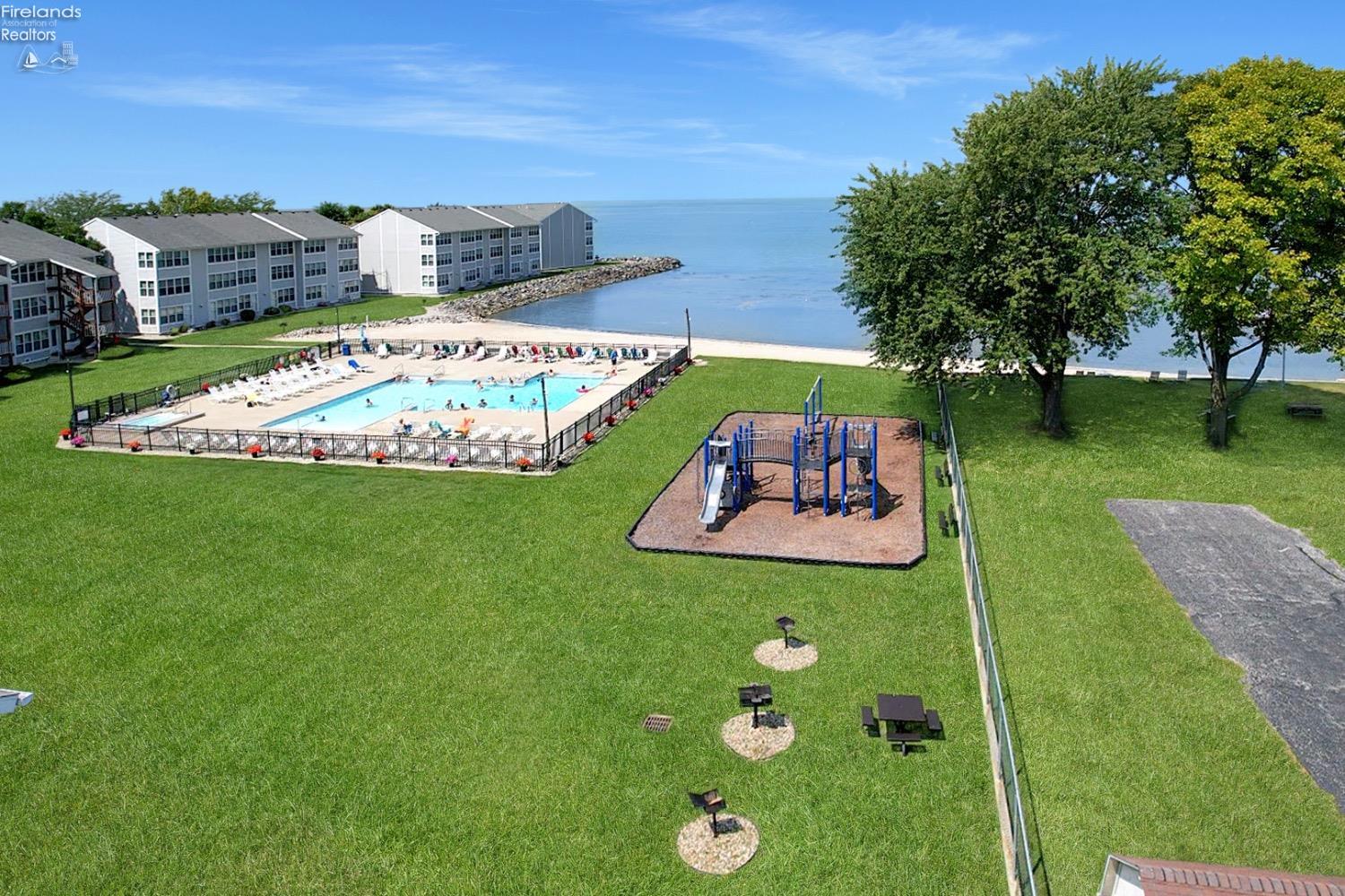 220 W Lakeshore Drive #F, Port Clinton, Ohio image 28