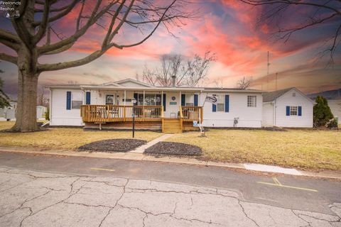 Apartment For Sale - 111 Morningside Drive<br/> Port Clinton, OH 43452