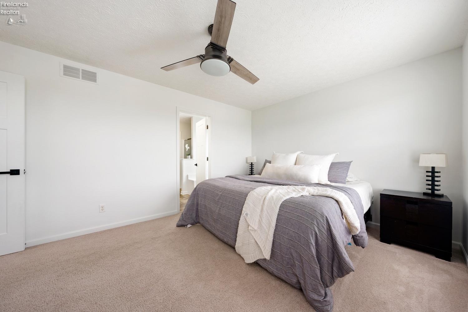 5555 E Bay Pointe Circle, Port Clinton, New Mexico image 32