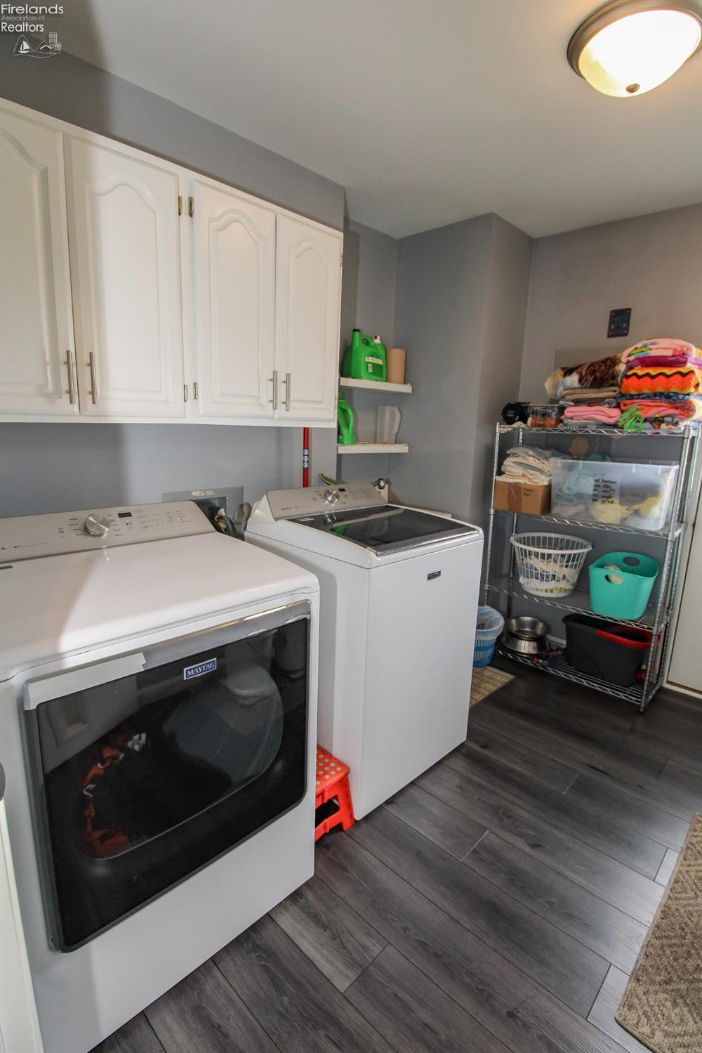 Sandusky, Ohio 44870, United States, 4 Bedrooms Bedrooms, ,3 BathroomsBathrooms,Residential,Contingent,156473