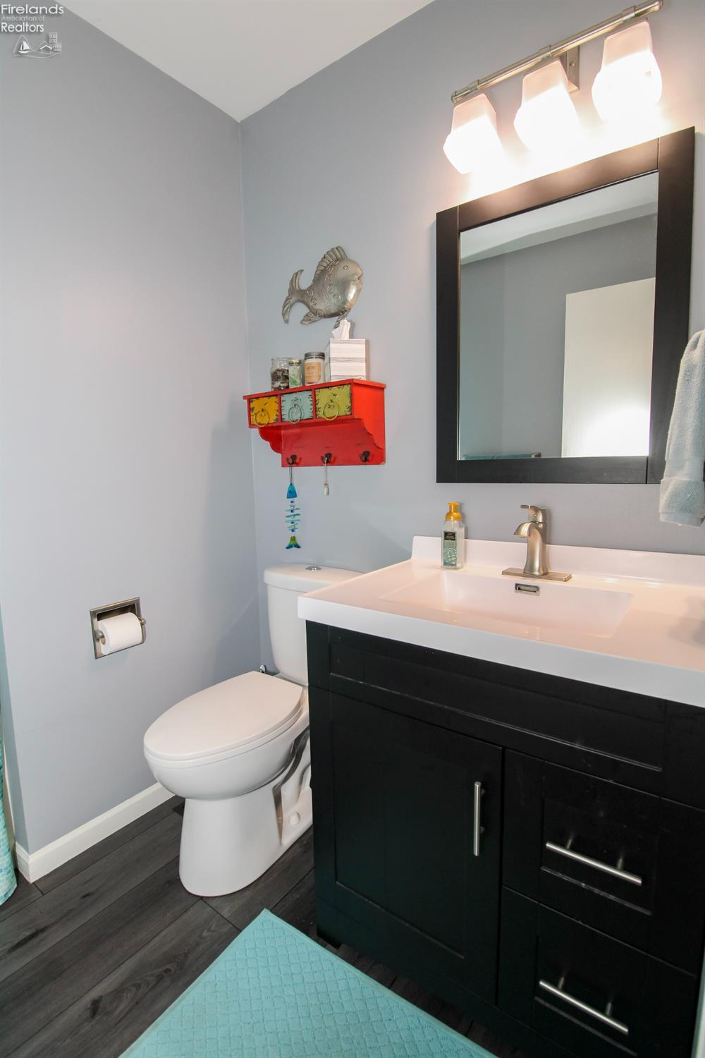 Sandusky, Ohio 44870, United States, 4 Bedrooms Bedrooms, ,3 BathroomsBathrooms,Residential,Contingent,156473