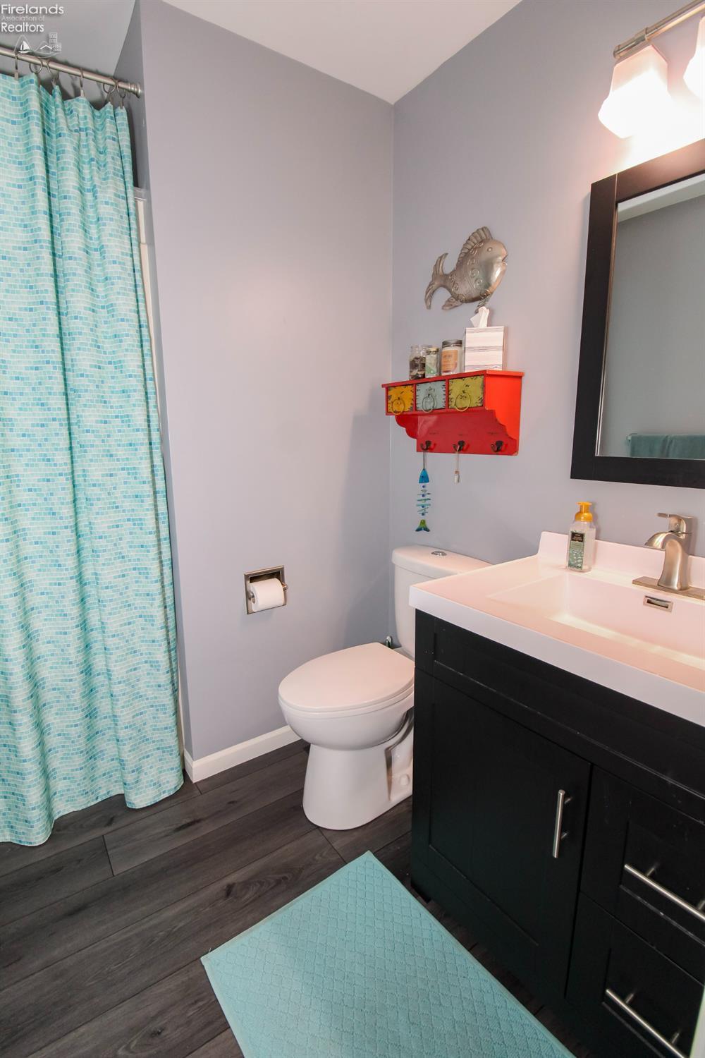 Sandusky, Ohio 44870, United States, 4 Bedrooms Bedrooms, ,3 BathroomsBathrooms,Residential,Contingent,156473