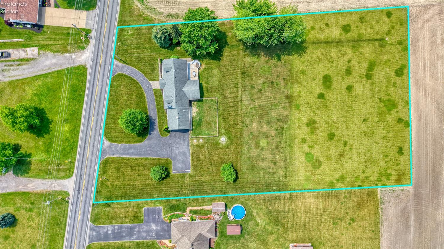 Sandusky, Ohio 44870, United States, 4 Bedrooms Bedrooms, ,3 BathroomsBathrooms,Residential,Contingent,156473