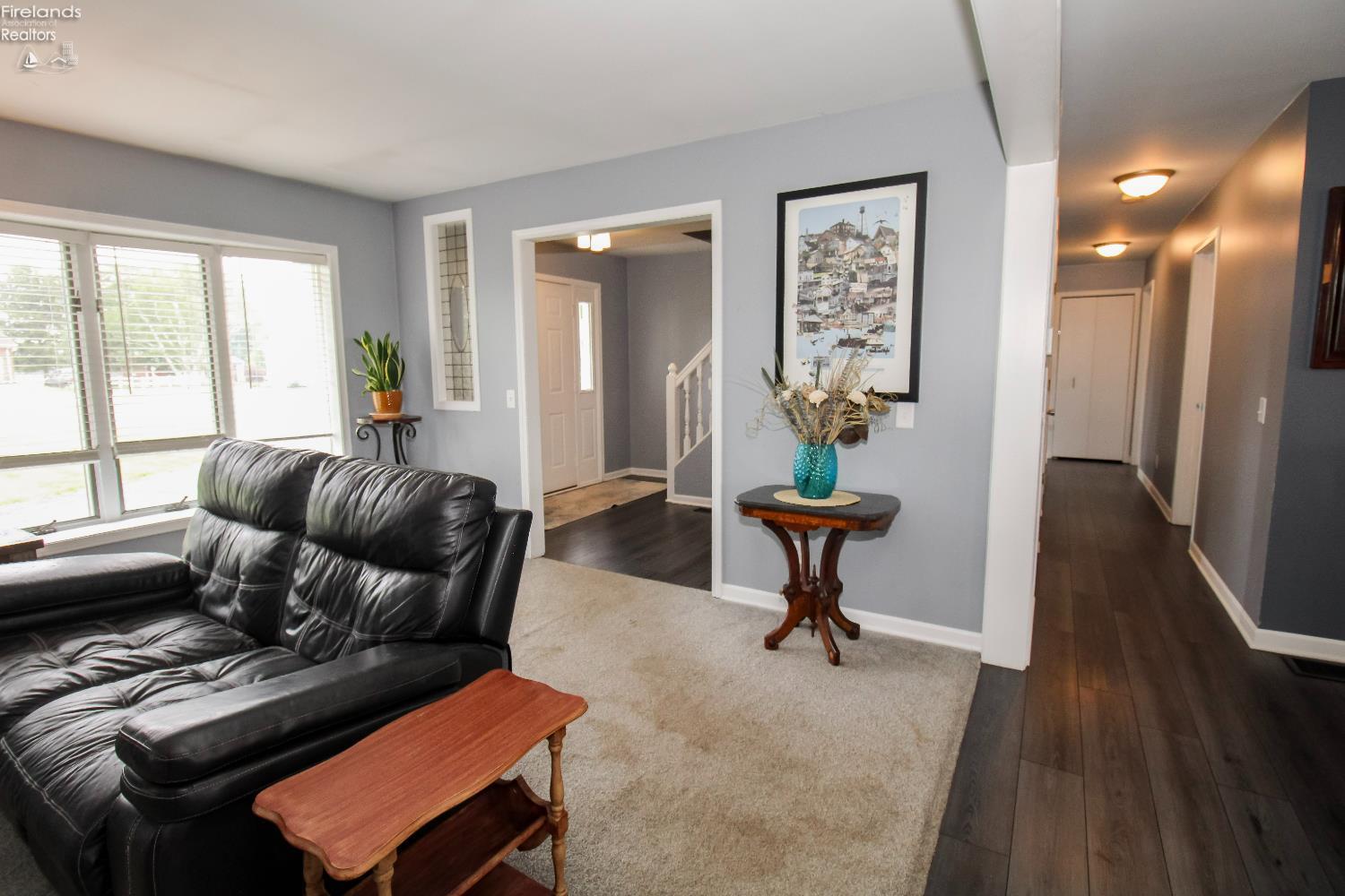 Sandusky, Ohio 44870, United States, 4 Bedrooms Bedrooms, ,3 BathroomsBathrooms,Residential,Contingent,156473