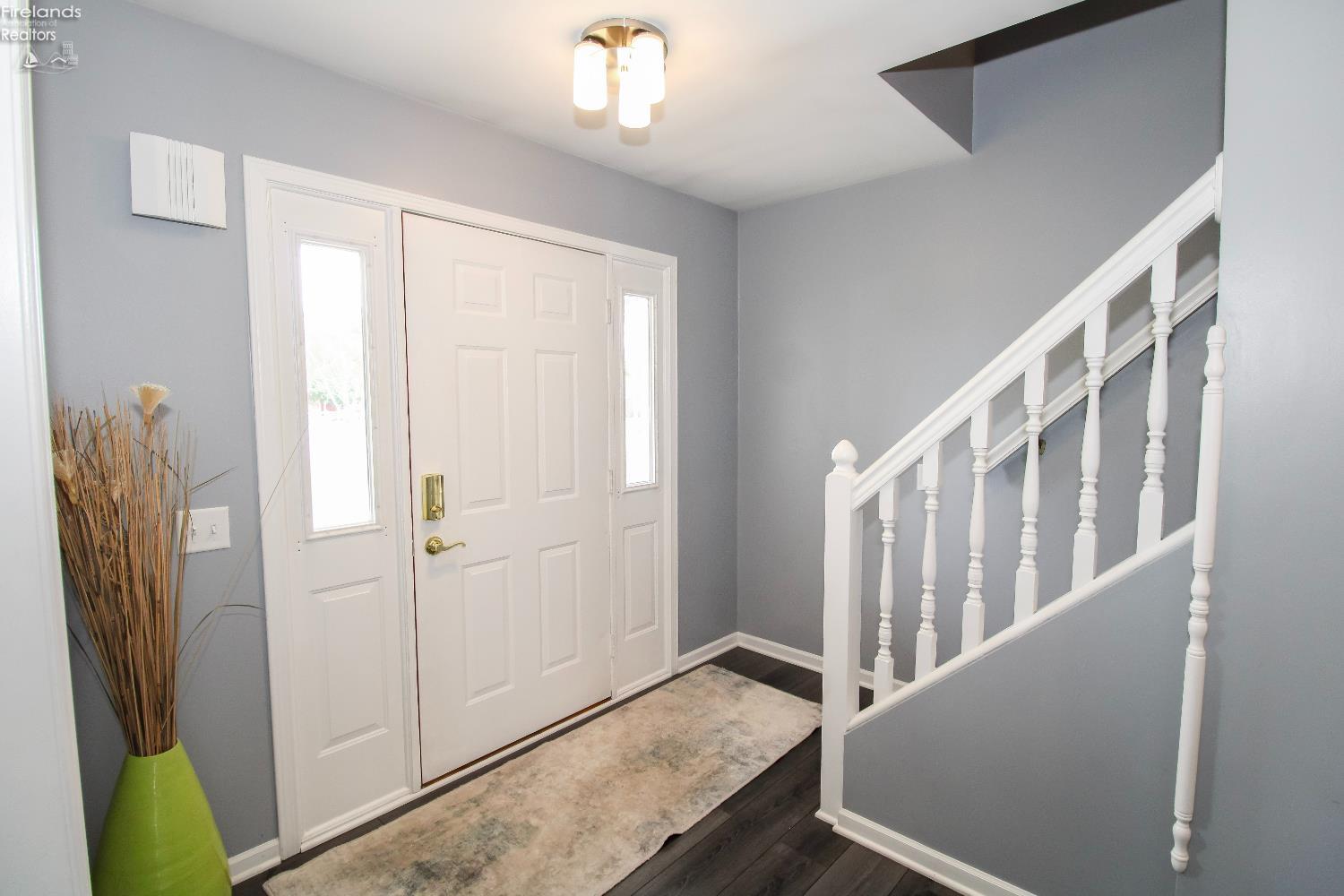 Sandusky, Ohio 44870, United States, 4 Bedrooms Bedrooms, ,3 BathroomsBathrooms,Residential,Contingent,156473