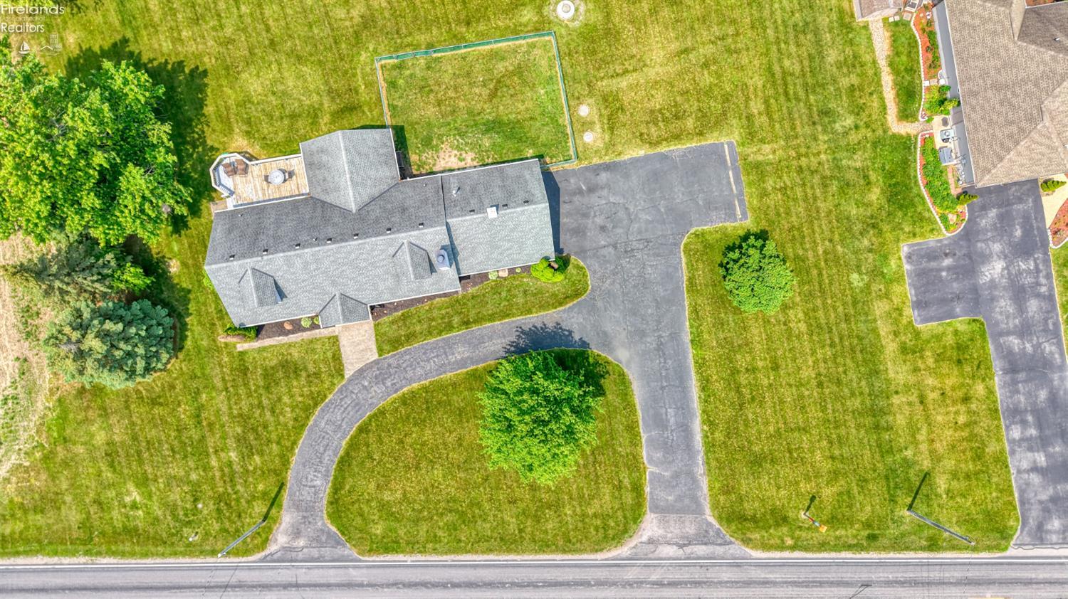 Sandusky, Ohio 44870, United States, 4 Bedrooms Bedrooms, ,3 BathroomsBathrooms,Residential,Contingent,156473