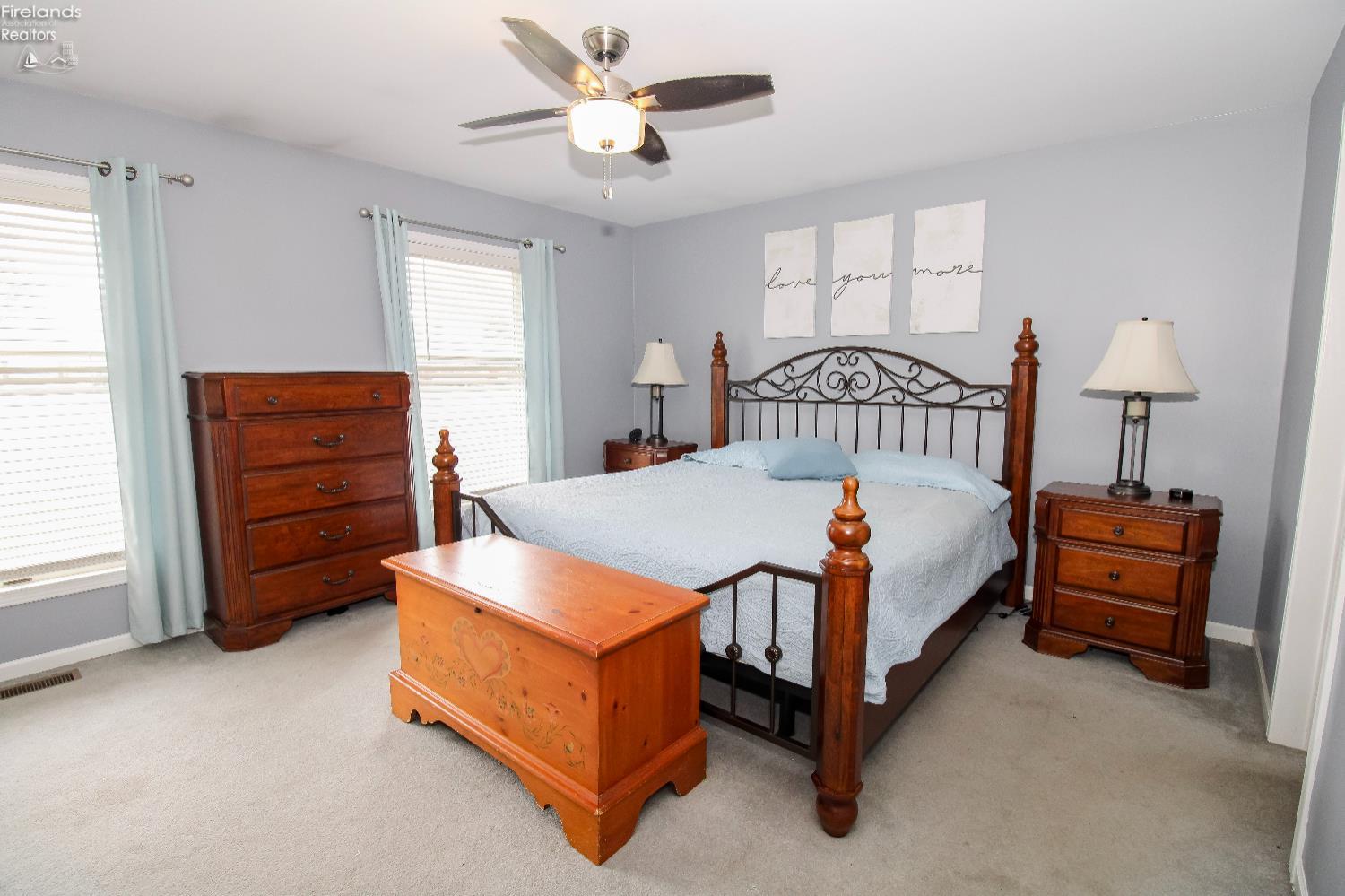 Sandusky, Ohio 44870, United States, 4 Bedrooms Bedrooms, ,3 BathroomsBathrooms,Residential,Contingent,156473