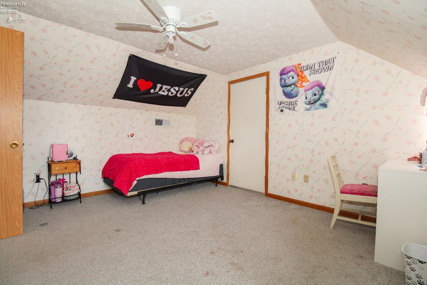 Sandusky, Ohio 44870, United States, 4 Bedrooms Bedrooms, ,3 BathroomsBathrooms,Residential,Contingent,156473