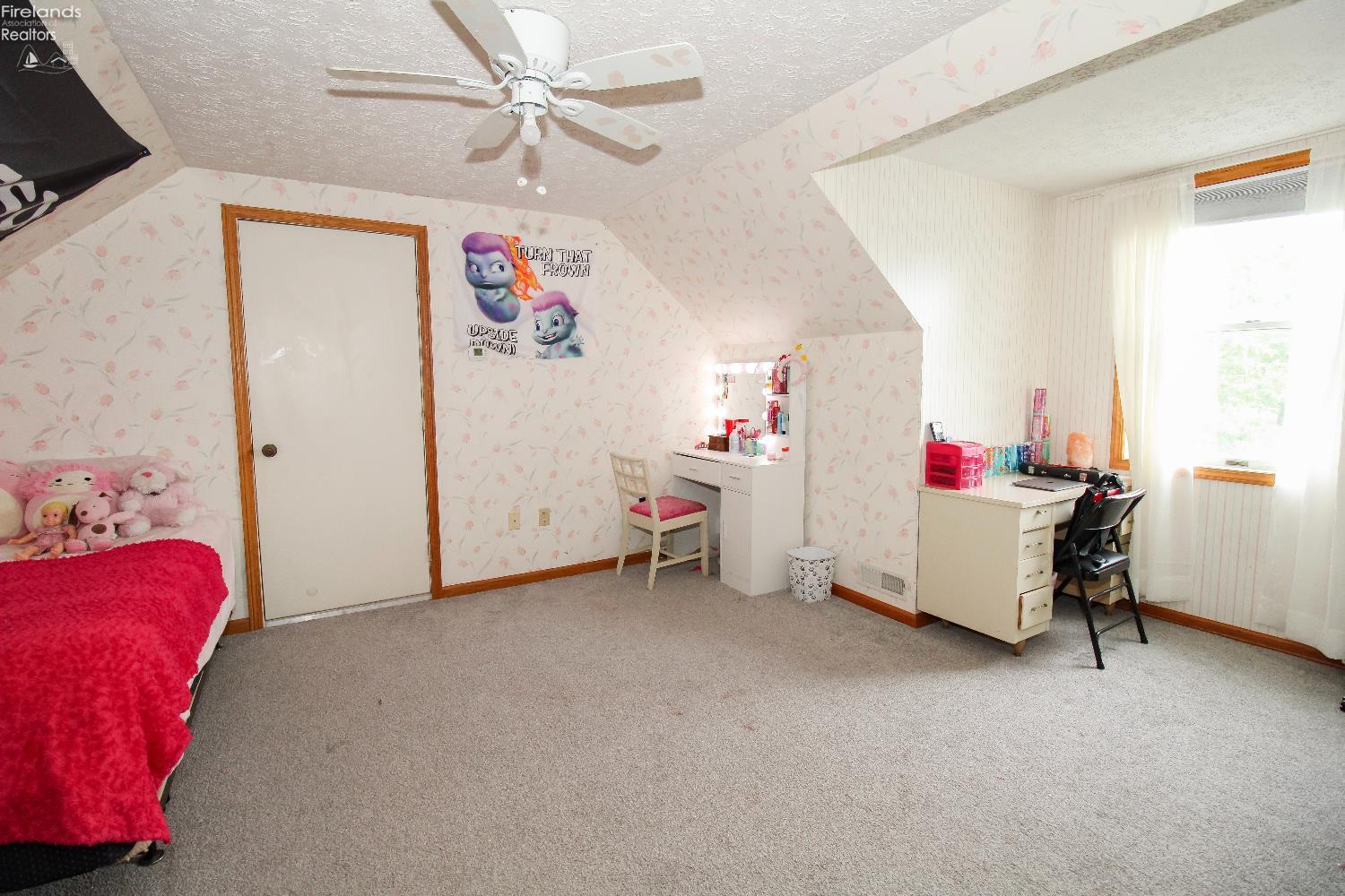 Sandusky, Ohio 44870, United States, 4 Bedrooms Bedrooms, ,3 BathroomsBathrooms,Residential,Contingent,156473