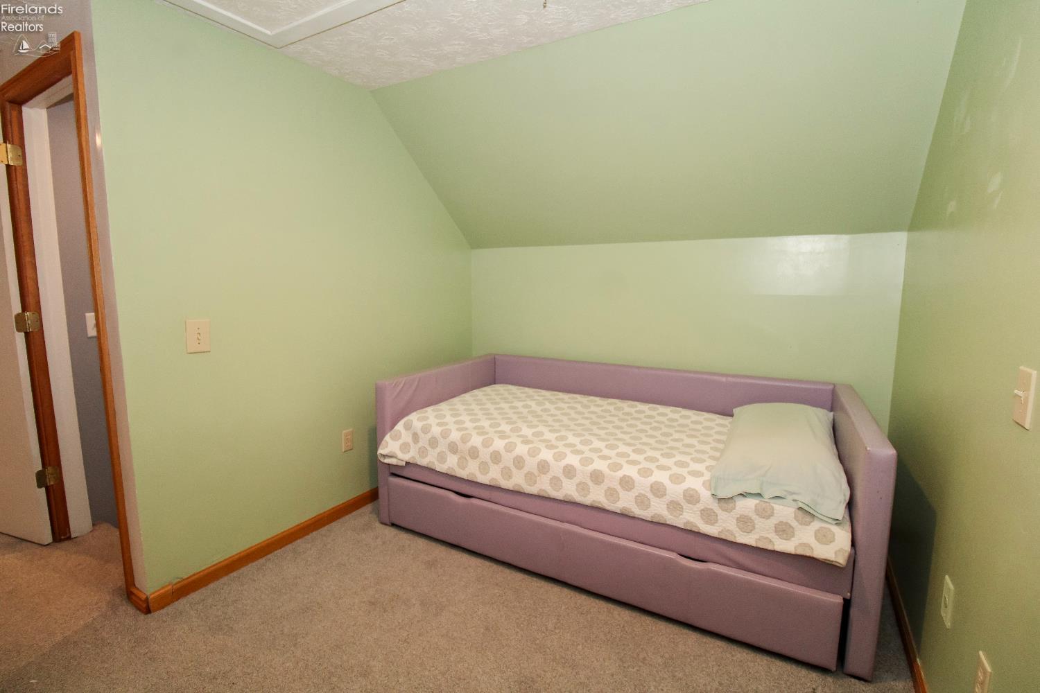 Sandusky, Ohio 44870, United States, 4 Bedrooms Bedrooms, ,3 BathroomsBathrooms,Residential,Contingent,156473