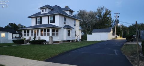 Homes For Sale - 214 N Church Street<br/> Oak Harbor, OH 43449