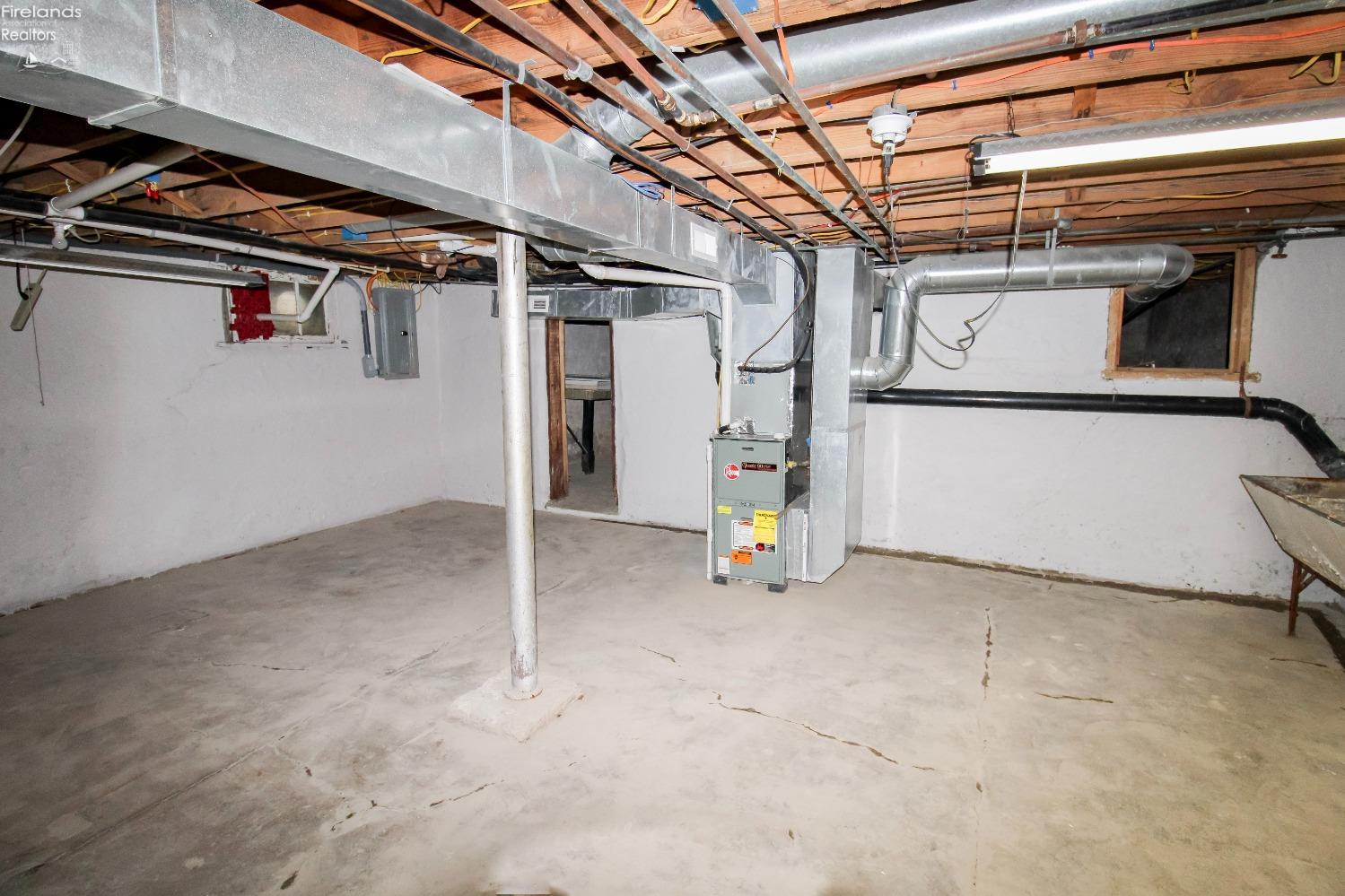 Sandusky, Ohio 44870, United States, 4 Bedrooms Bedrooms, ,2 BathroomsBathrooms,Residential,Active,4364