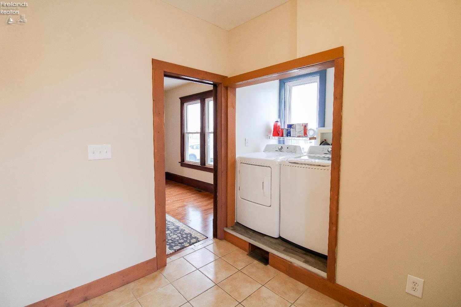 Sandusky, Ohio 44870, United States, 4 Bedrooms Bedrooms, ,2 BathroomsBathrooms,Residential,Active,4364