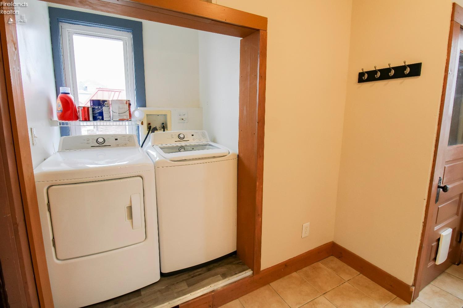 Sandusky, Ohio 44870, United States, 4 Bedrooms Bedrooms, ,2 BathroomsBathrooms,Residential,Active,4364