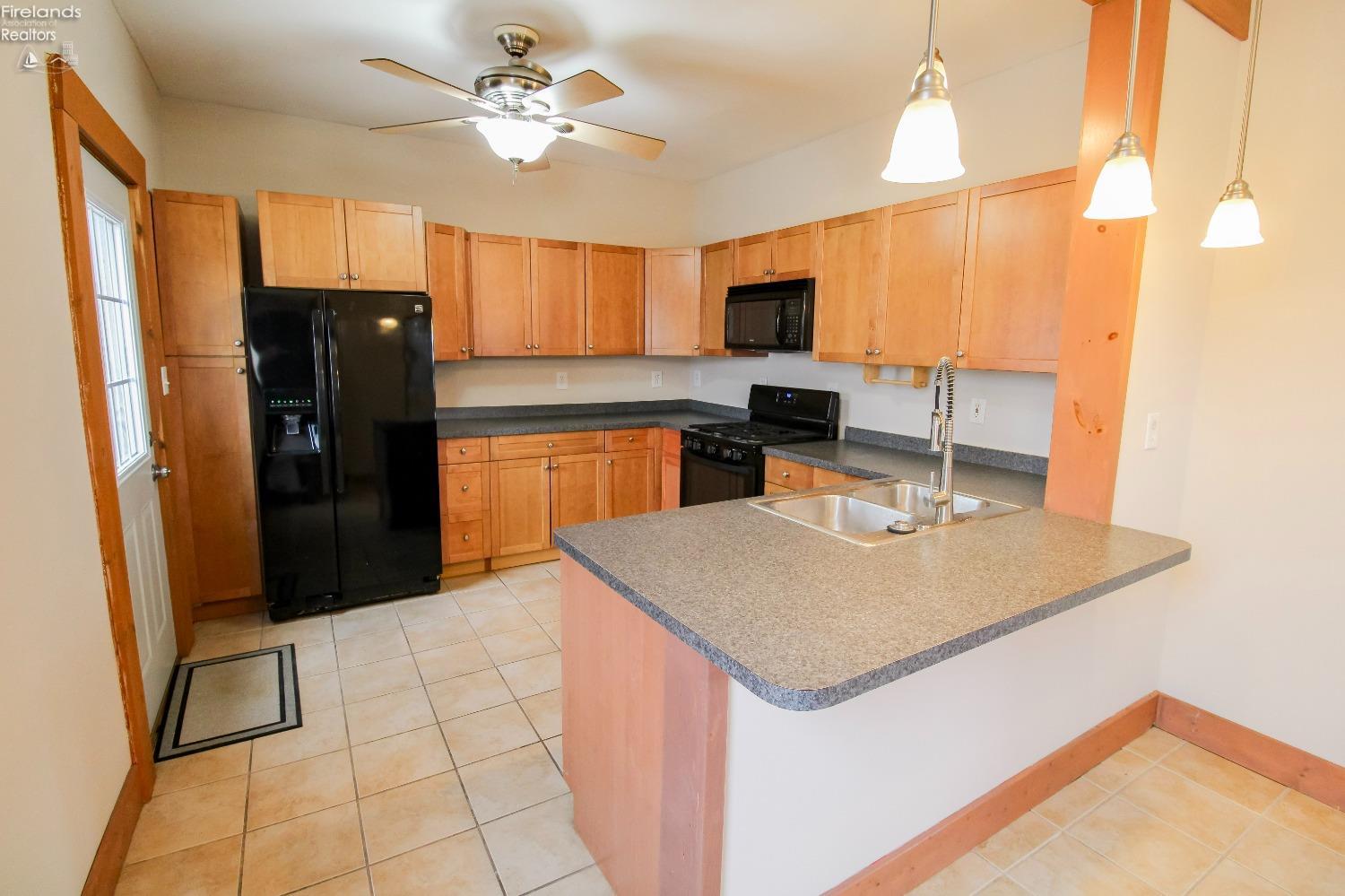 Sandusky, Ohio 44870, United States, 4 Bedrooms Bedrooms, ,2 BathroomsBathrooms,Residential,Active,4364