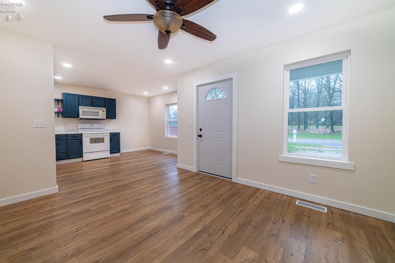 508 Keefer St, Willard, Ohio image 3