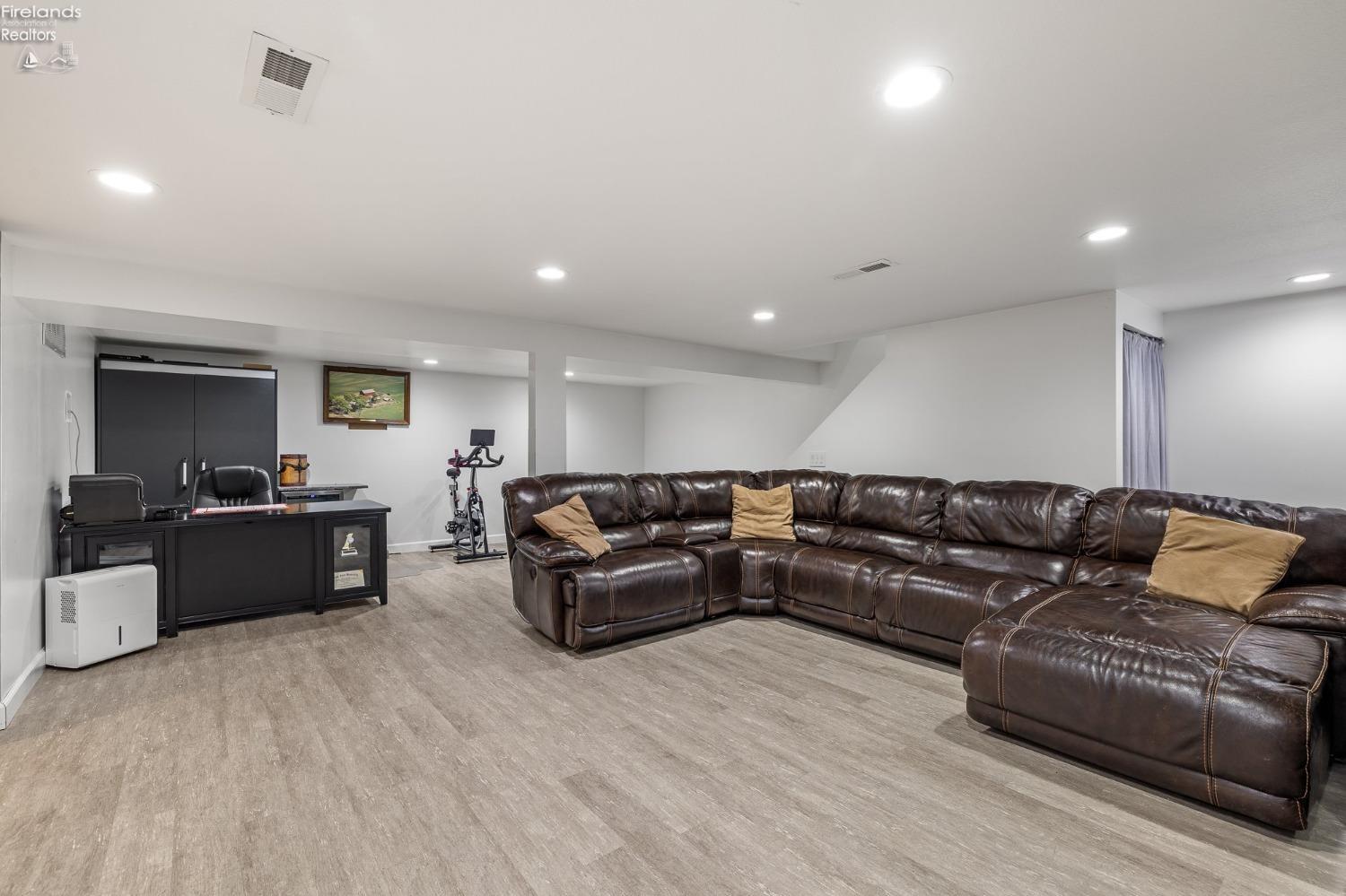 588 Lake Shore Drive Dr, Willard, New Mexico image 22
