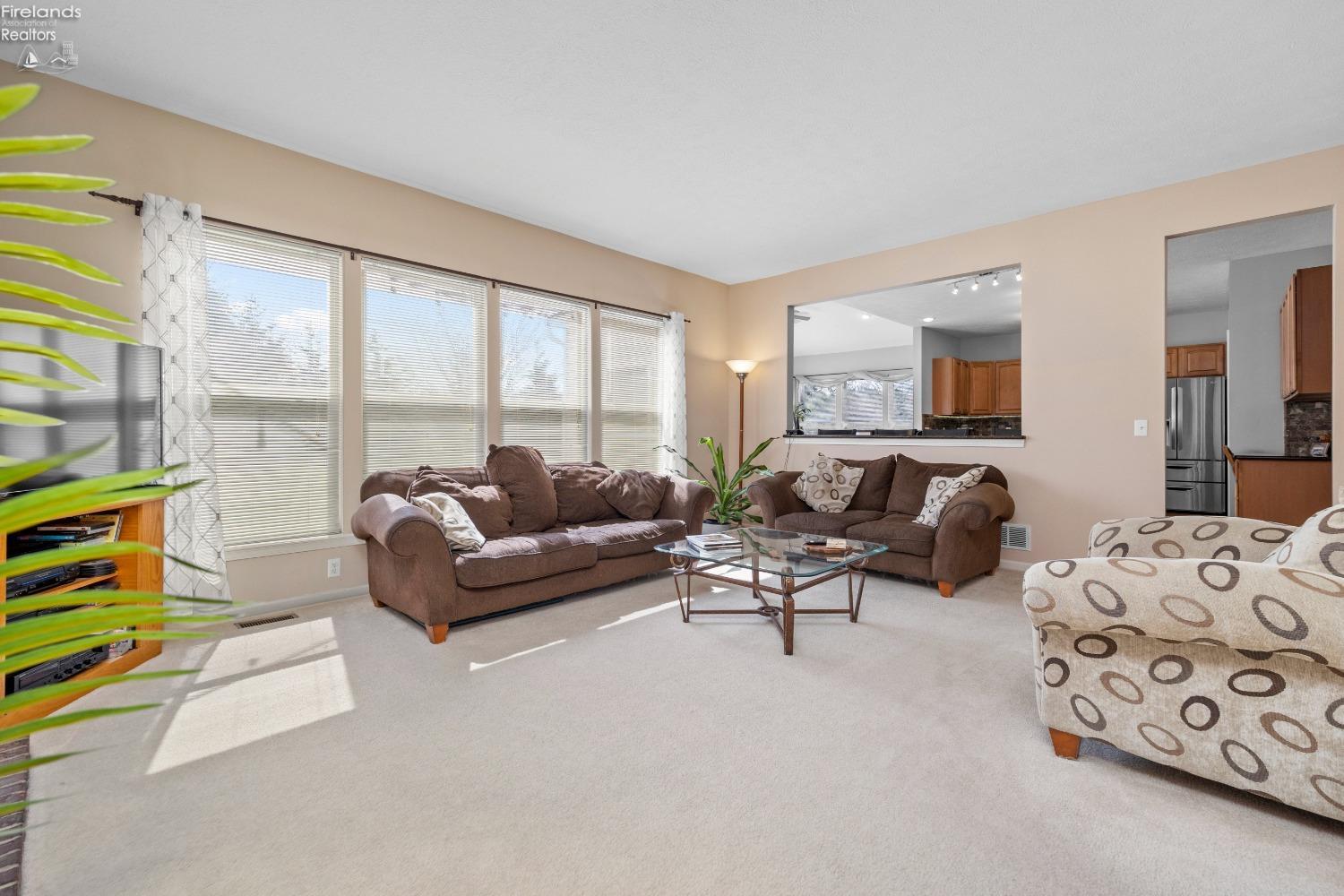 9767 Tuttle Rd, Olmsted Falls, Ohio image 11
