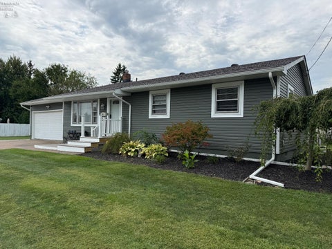 Homes For Sale - 3811 Hoffman Drive<br/> Sandusky, OH 44870