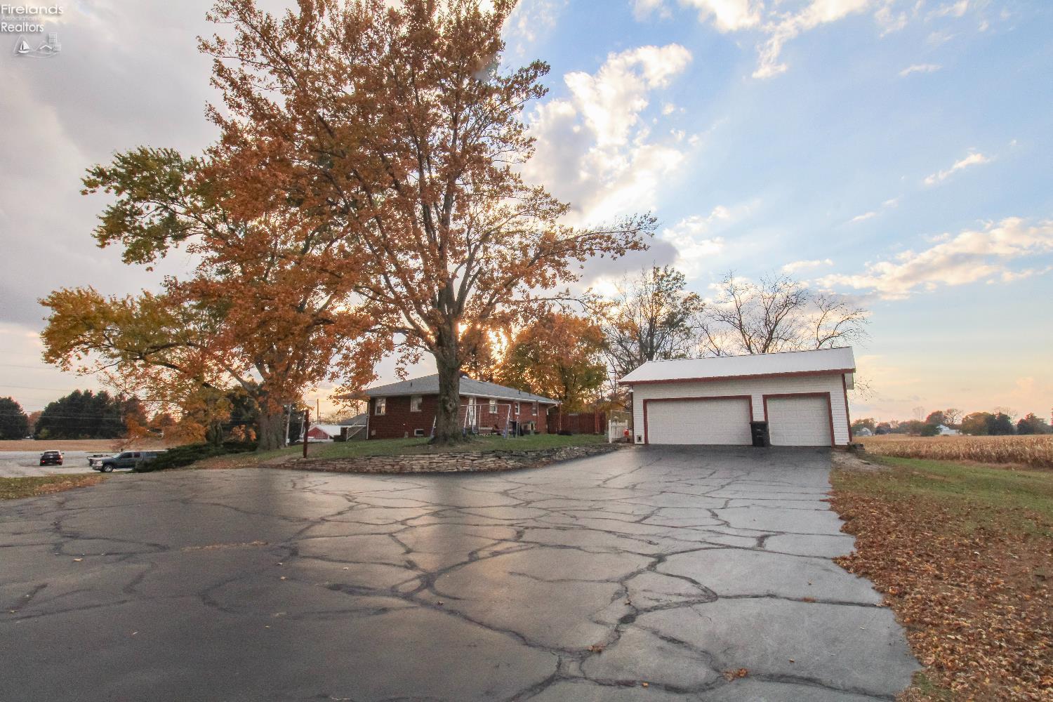 Bellevue, Ohio 44811, United States, 4 Bedrooms Bedrooms, ,2 BathroomsBathrooms,Residential,Active,242247