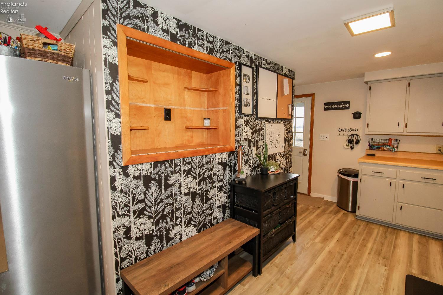 Bellevue, Ohio 44811, United States, 4 Bedrooms Bedrooms, ,2 BathroomsBathrooms,Residential,Active,242247