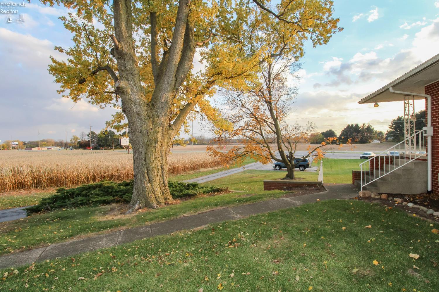 Bellevue, Ohio 44811, United States, 4 Bedrooms Bedrooms, ,2 BathroomsBathrooms,Residential,Active,242247