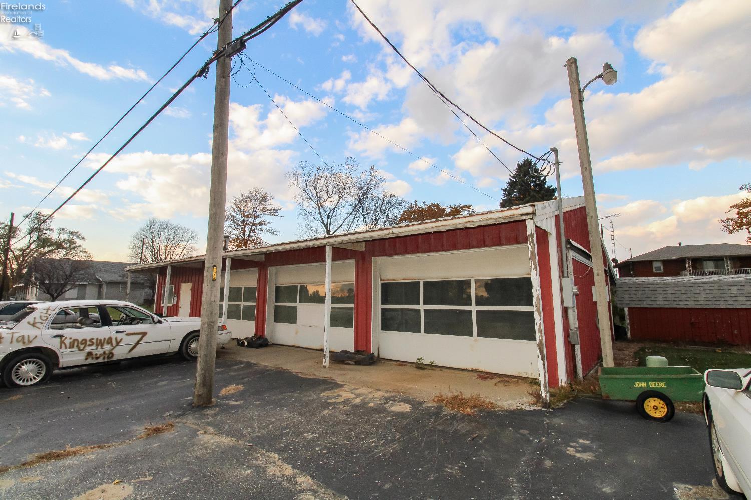 Bellevue, Ohio 44811, United States, 4 Bedrooms Bedrooms, ,2 BathroomsBathrooms,Residential,Active,242247