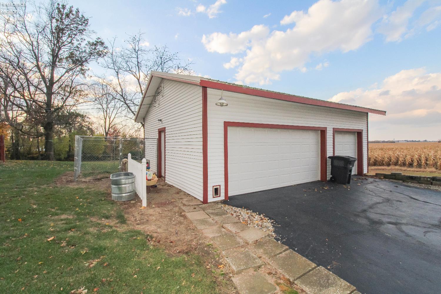 Bellevue, Ohio 44811, United States, 4 Bedrooms Bedrooms, ,2 BathroomsBathrooms,Residential,Active,242247